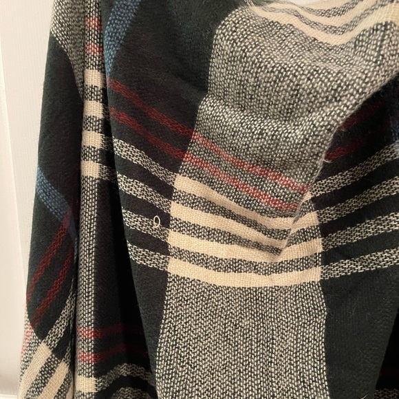 Women’s scarf/shawl. One size. Gently worn. - Picture 5 of 5